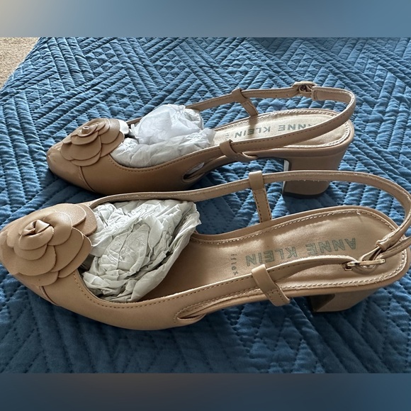 Anne Klein Women's Penelope Heeled Sandals in Nude| Size 8 - Picture 6 of 7